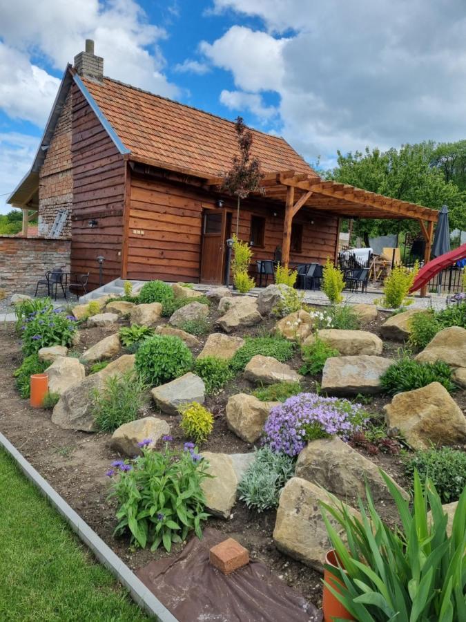 Apartmany Moravia Milovice  Bagian luar foto