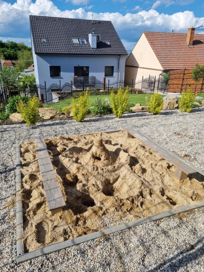 Apartmany Moravia Milovice  Bagian luar foto